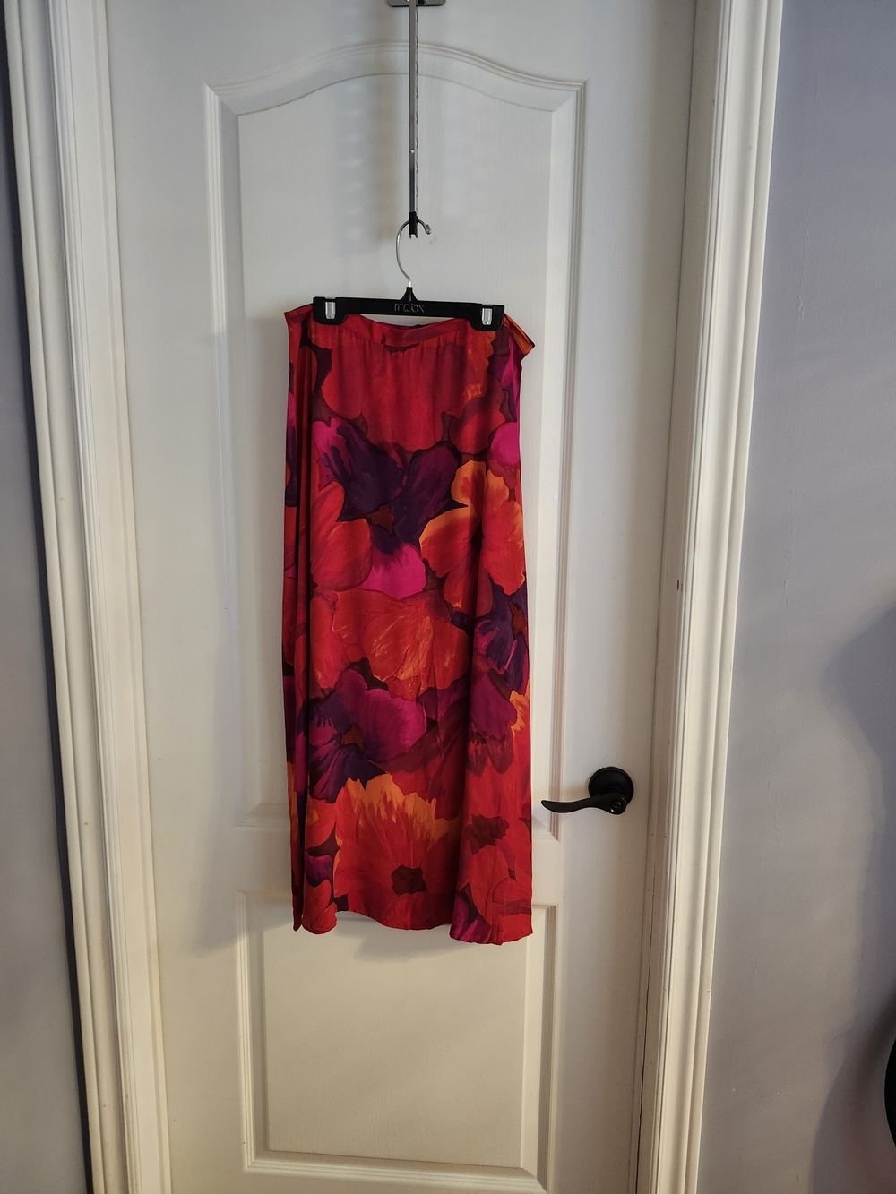 Women’s Floral Midi Skirt in Red and Pink